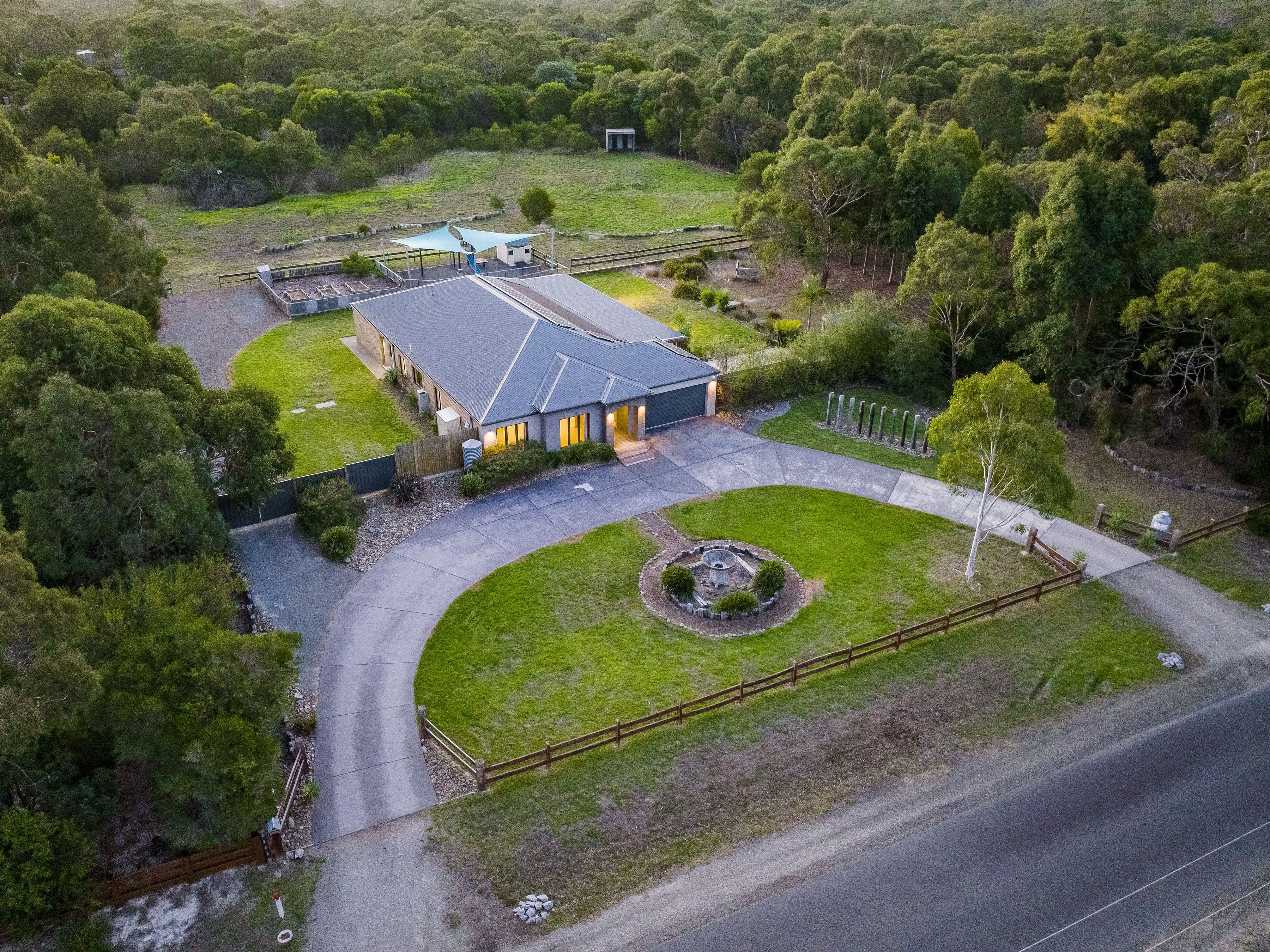 3 Sweet Wattle Drive, Cranbourne South VIC 3977, Cranbourne South - Thumbnail 2