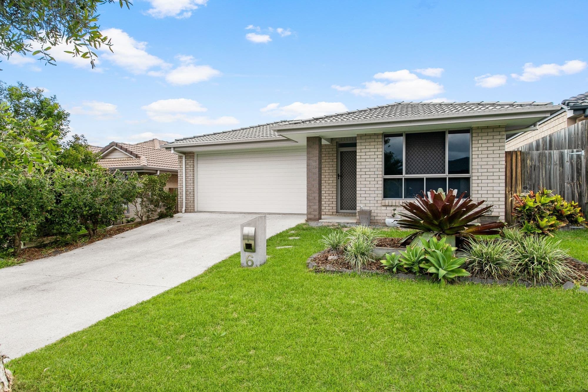 6 Braxlaw Crescent, Dakabin QLD 4503, Dakabin - Image 1