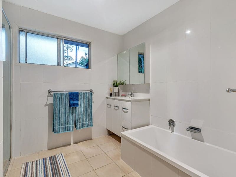 10 Pavonia Street, Everton Hills - Thumbnail 8
