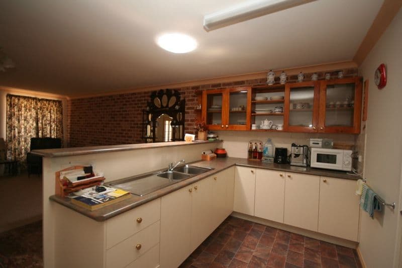 1 Queen Street, OBERON NSW 2787, Oberon - Thumbnail 2