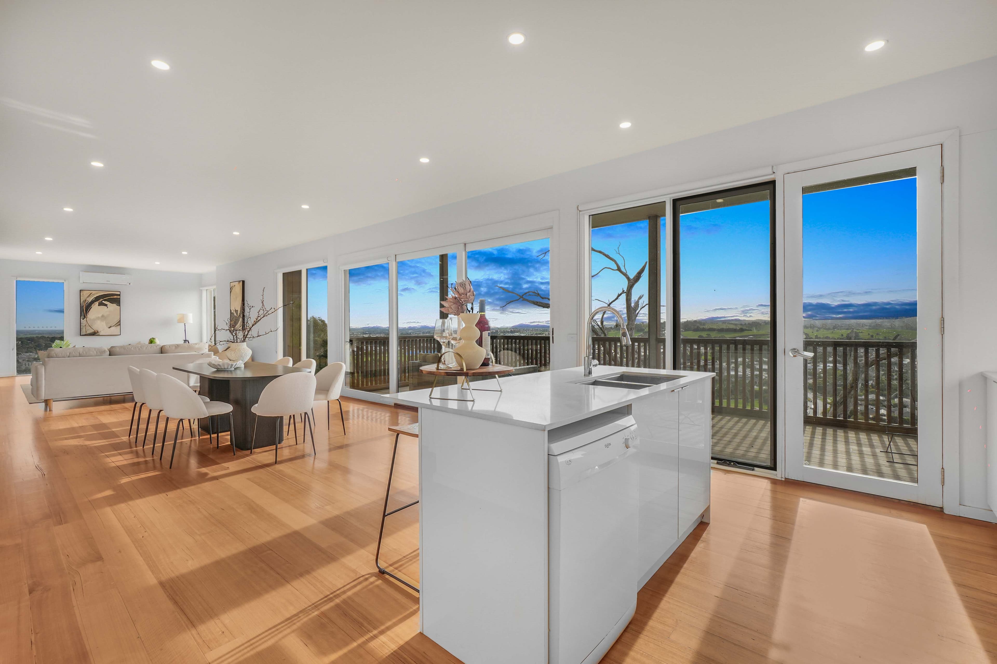 41 Highland Drive, Pakenham VIC 3810, Pakenham - Thumbnail 4