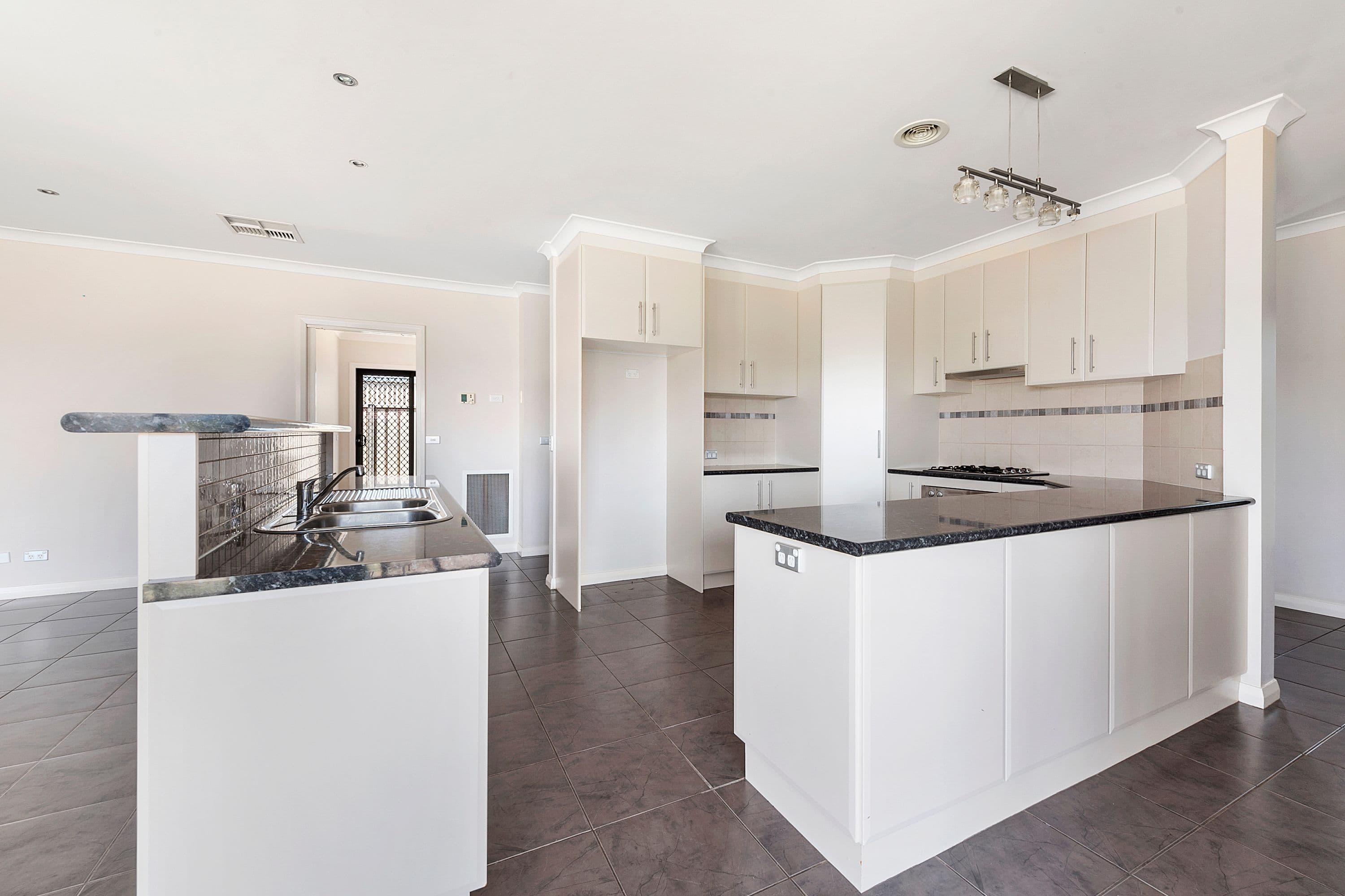 12 Leah Drive, Yarrawonga VIC 3730, Yarrawonga - Thumbnail 3