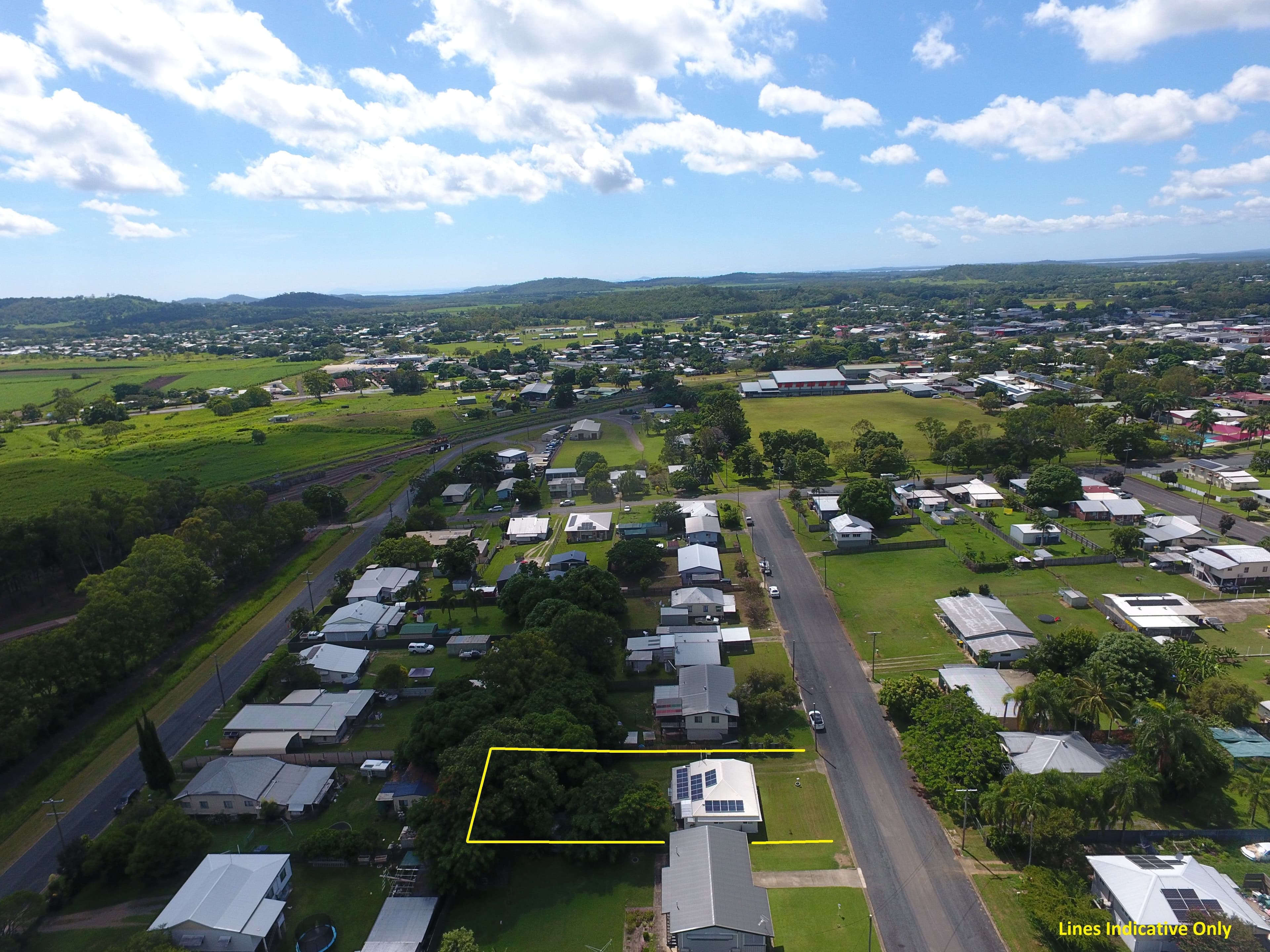 14 Atherton Street, Sarina QLD 4737, Sarina - Thumbnail 2