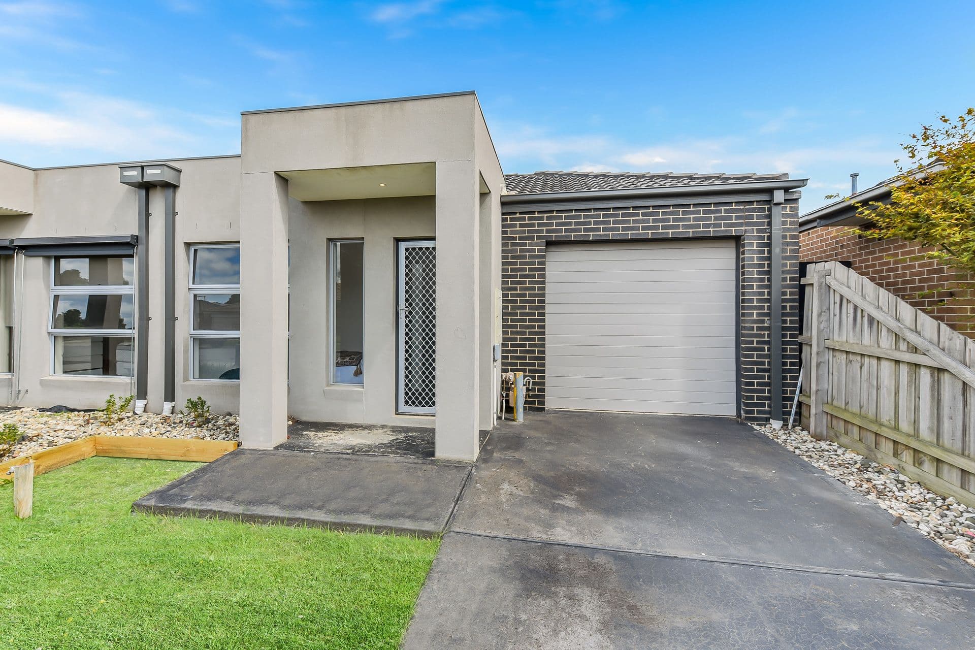 5a Carabott Place, Berwick VIC 3806, Berwick - Thumbnail 2
