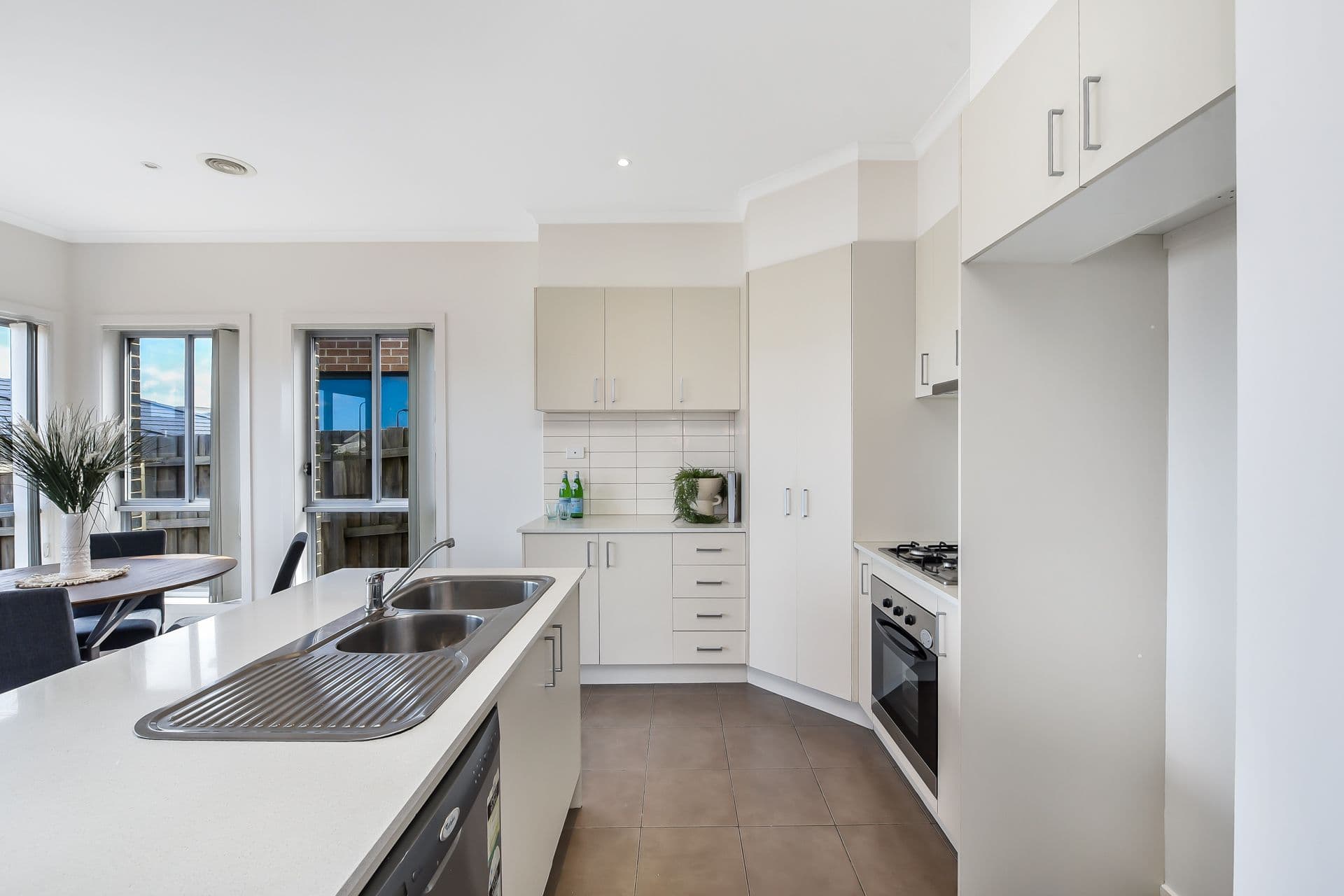 5a Carabott Place, Berwick VIC 3806, Berwick - Thumbnail 5