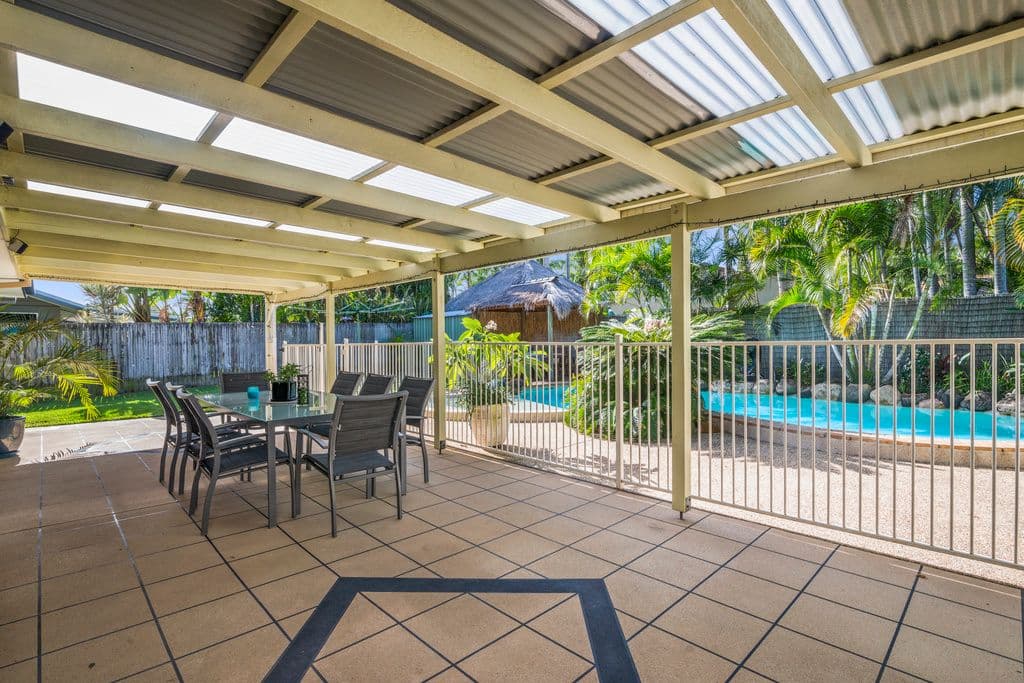 18 Kalang Street, Palm Beach QLD 4221, Palm Beach - Thumbnail 2