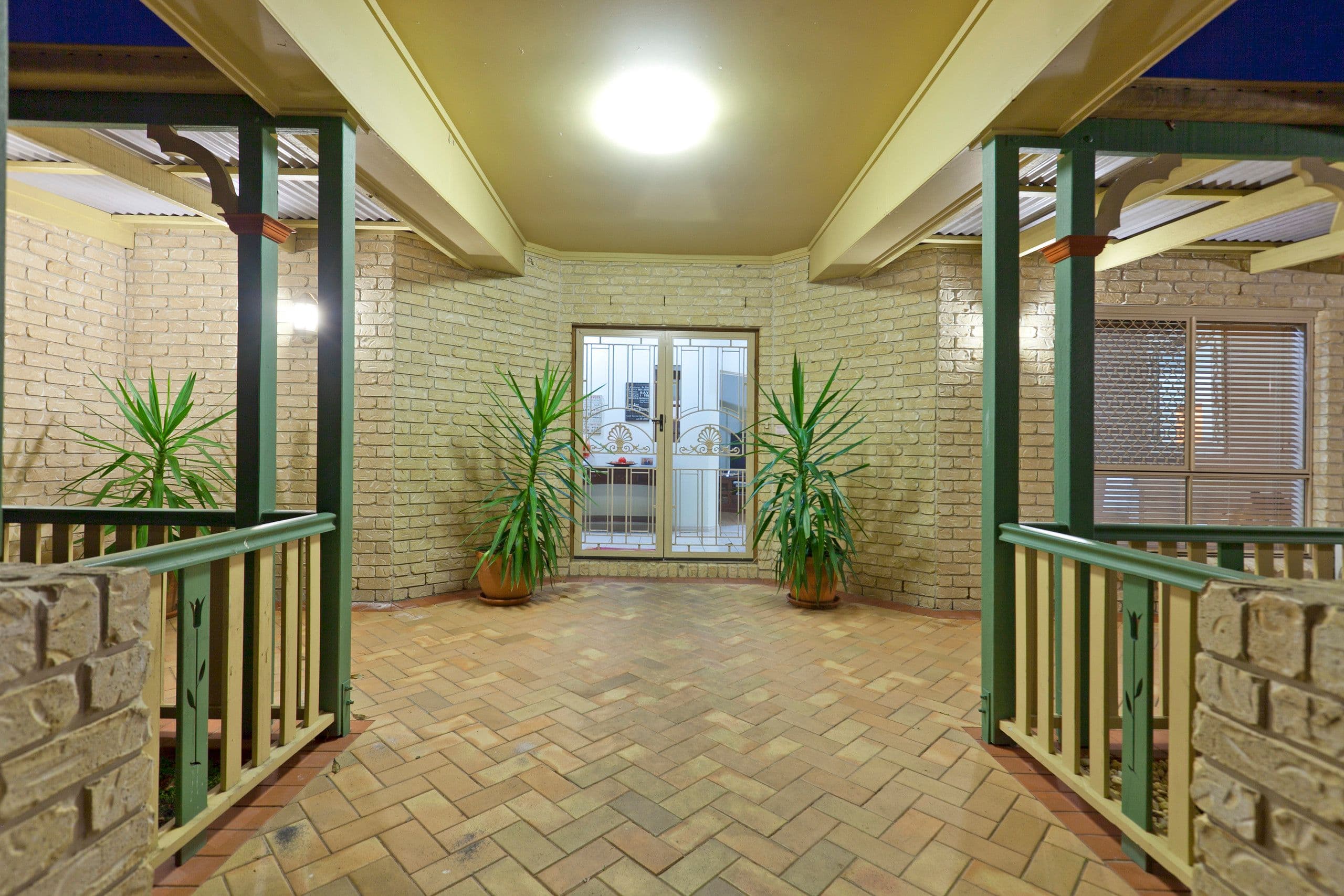 18 Elton Crescent, Capalaba QLD 4157, Capalaba - Thumbnail 2