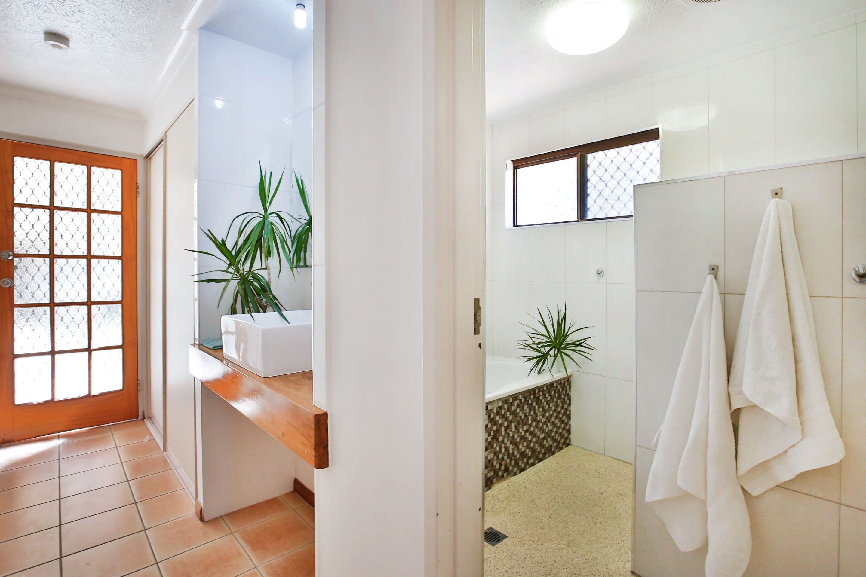 2 Cadiz Court, Cranbrook QLD 4814, Cranbrook - Thumbnail 7