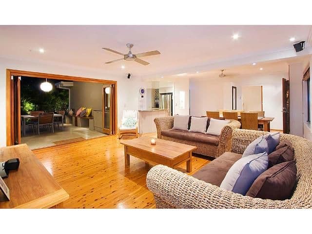 58 Allambi Avenue, BROADBEACH WATERS QLD 4218, Broadbeach Waters - Thumbnail 3