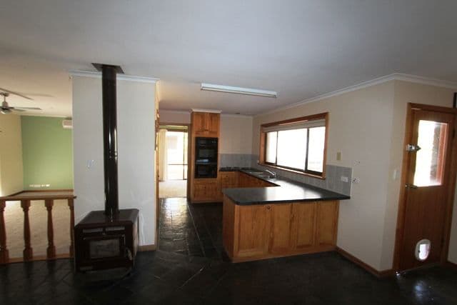 5 Wallis Street, PORT NEILL SA 5604, Port Neill - Thumbnail 3