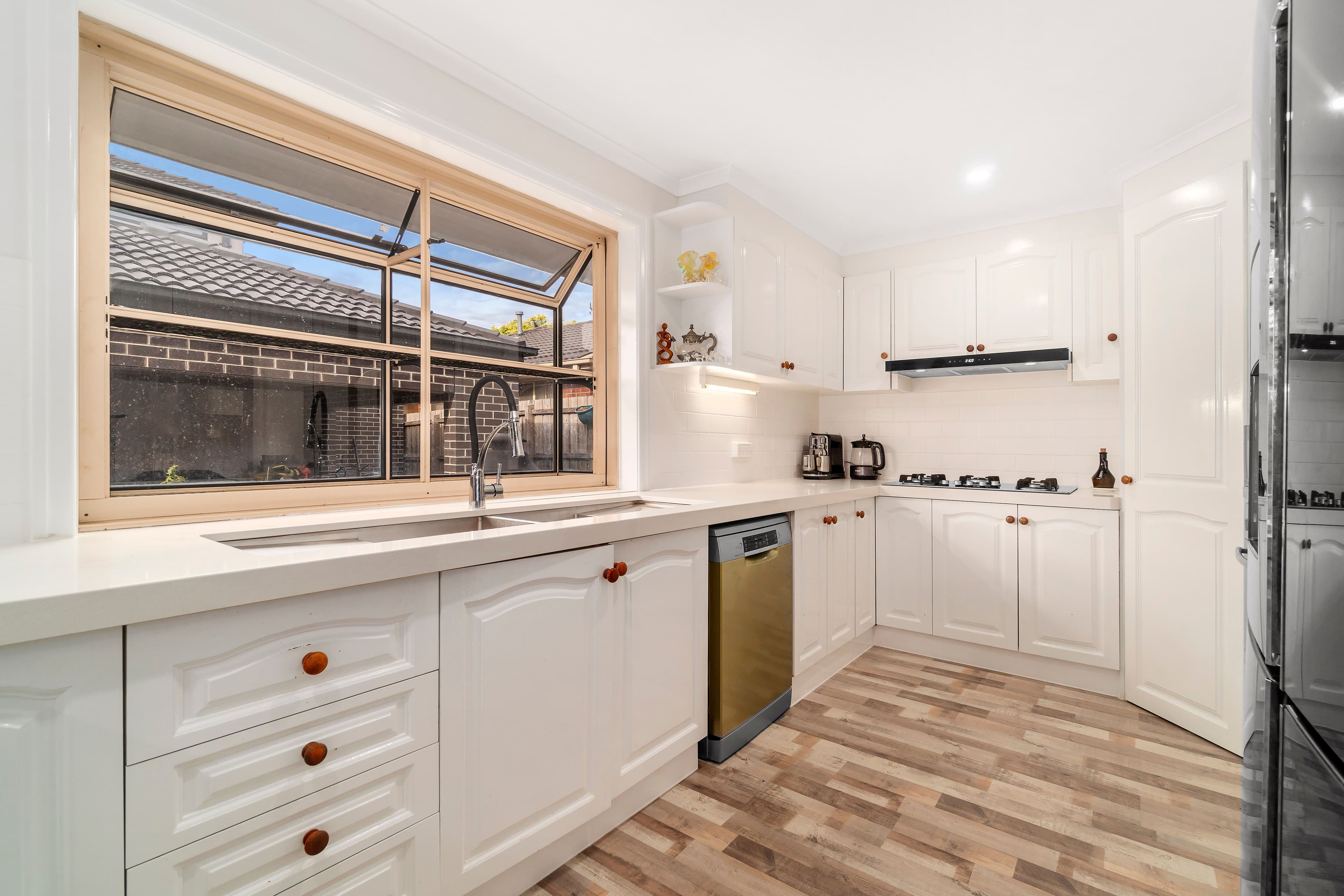 8 Lidgate Avenue, Rowville VIC 3178, Rowville - Thumbnail 2