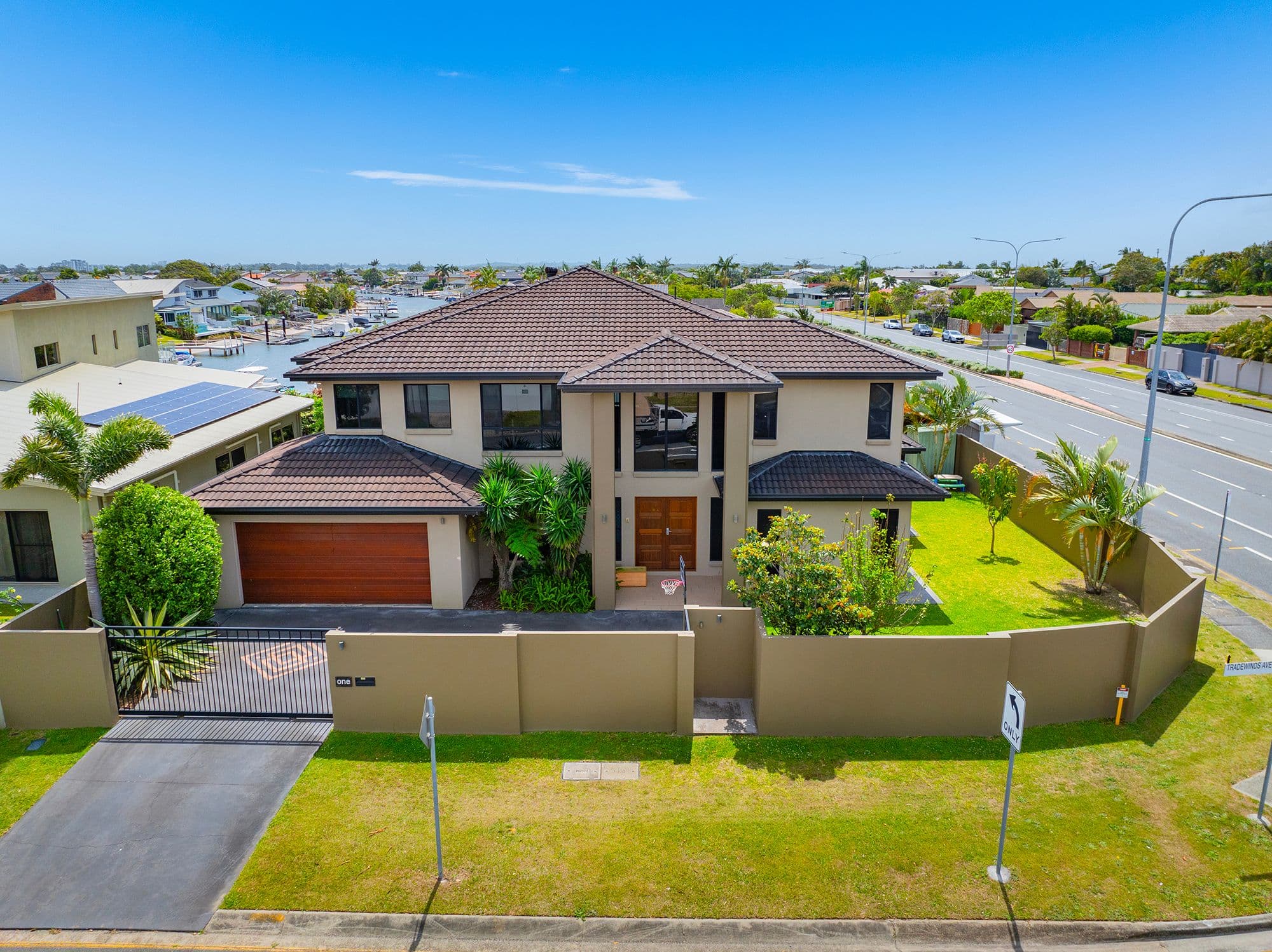 1 Tradewinds Avenue, Paradise Point QLD 4216, Paradise Point - Image 1