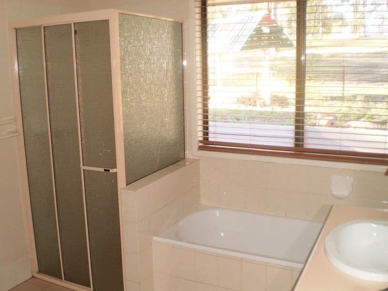 5 Firetail Avenue, LAIDLEY QLD 4341, Laidley - Thumbnail 4