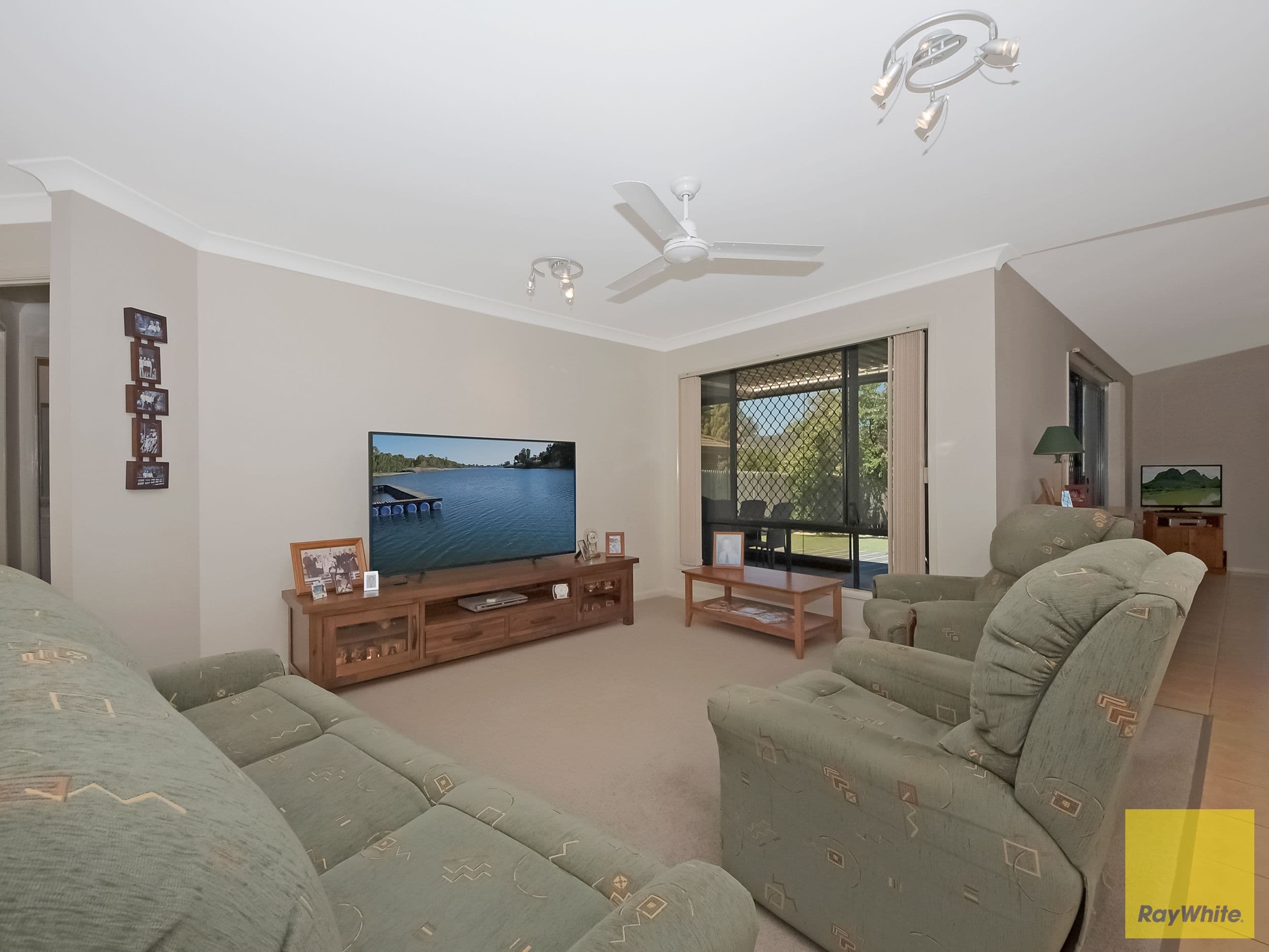5 Woodland Close, Bracken Ridge QLD 4017, Bracken Ridge - Thumbnail 2