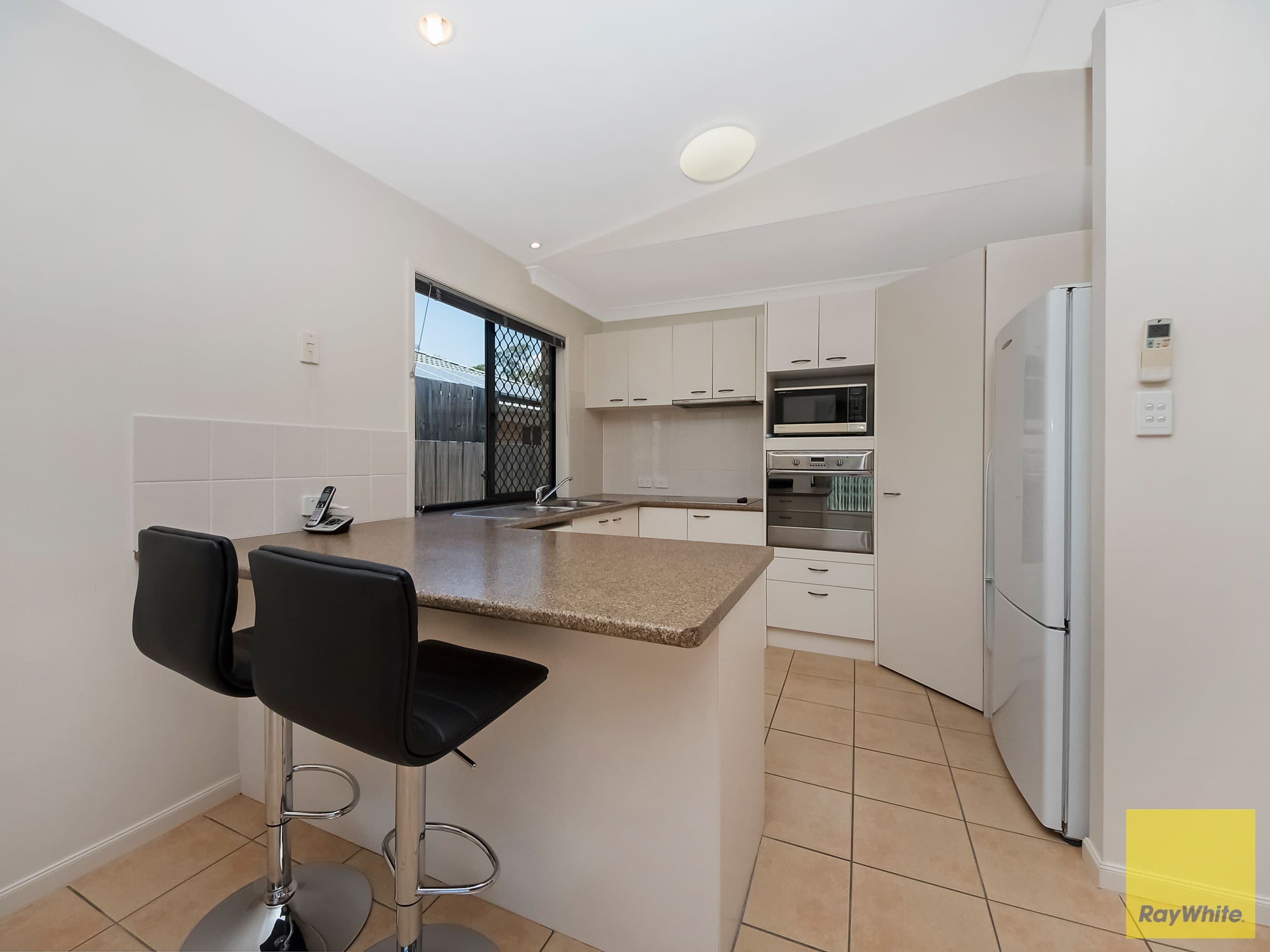 5 Woodland Close, Bracken Ridge QLD 4017, Bracken Ridge - Thumbnail 4