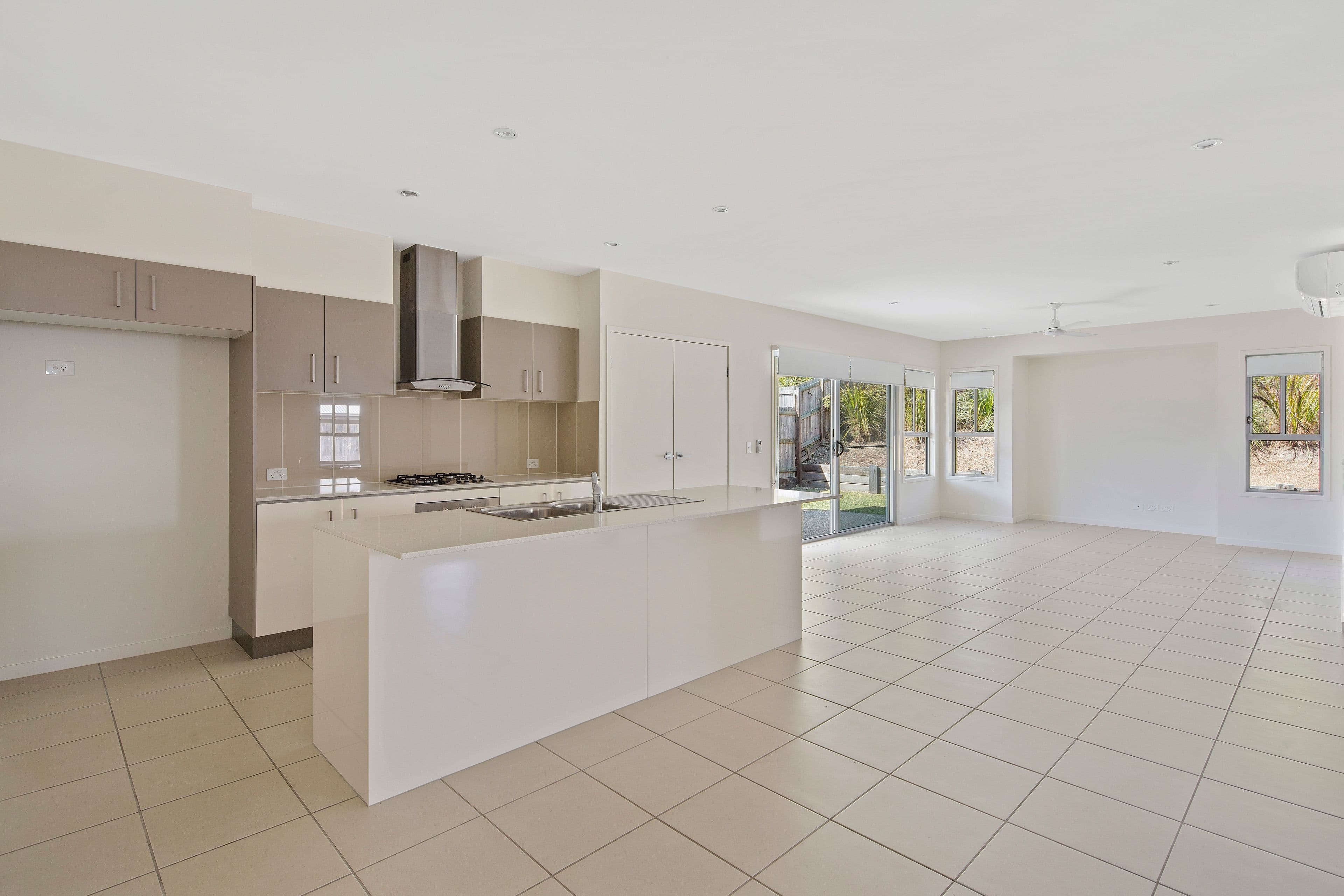 8 Brushbox Way, PEREGIAN SPRINGS QLD 4573, Peregian Springs - Thumbnail 2