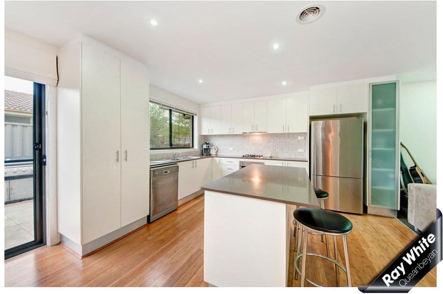 19 Broughton Place, Queanbeyan NSW 2620, Queanbeyan - Thumbnail 3