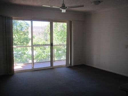 32 Ocean Street, MERMAID BEACH QLD 4218, Mermaid Beach - Thumbnail 7