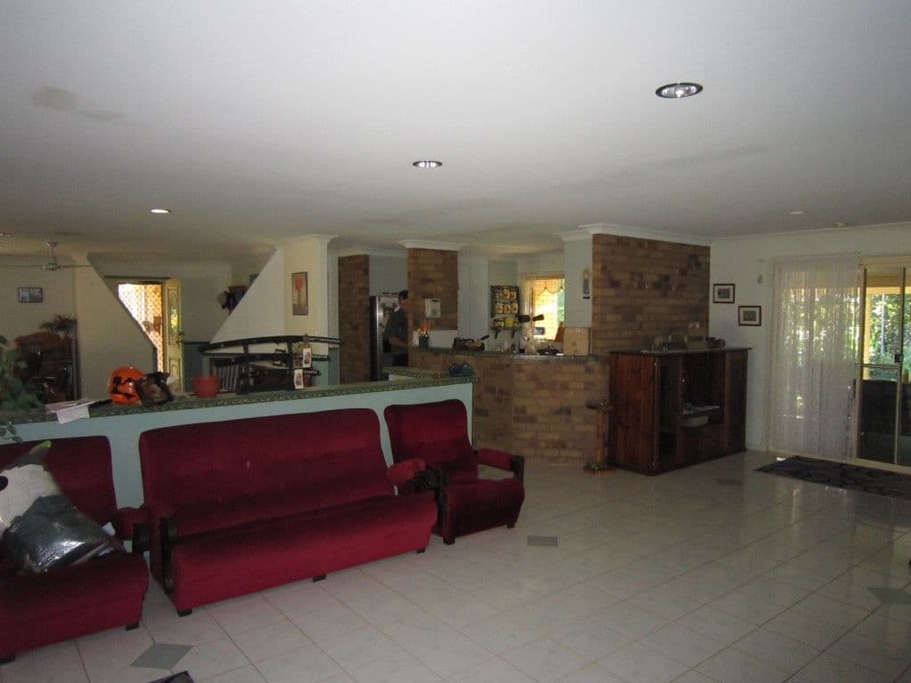 27a Thabeban Street, AVENELL HEIGHTS QLD 4670, Avenell Heights - Thumbnail 2