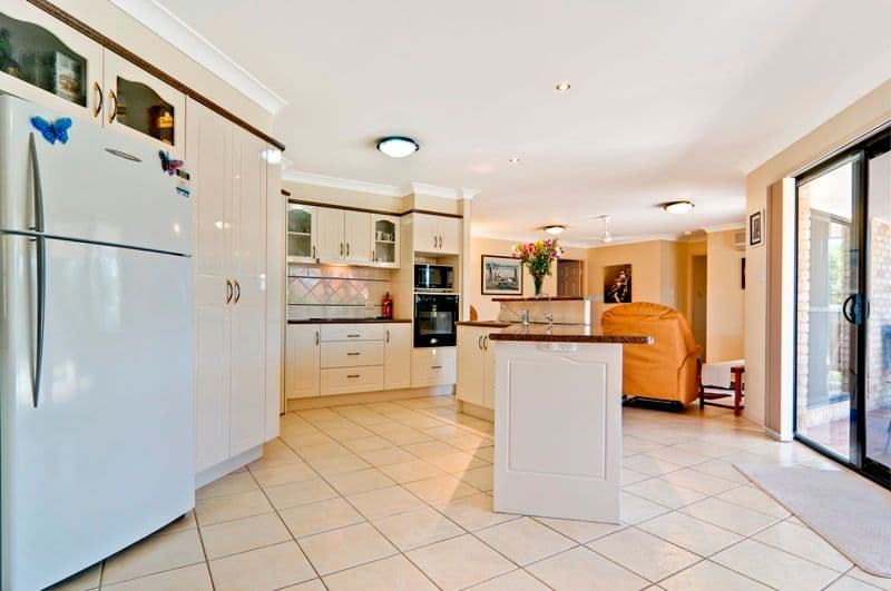 2 Lang Street, PELICAN WATERS QLD 4551, Pelican Waters - Thumbnail 5