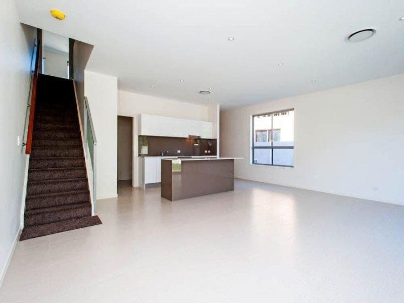 10 Compass Drive, BIGGERA WATERS QLD 4216, Biggera Waters - Thumbnail 3