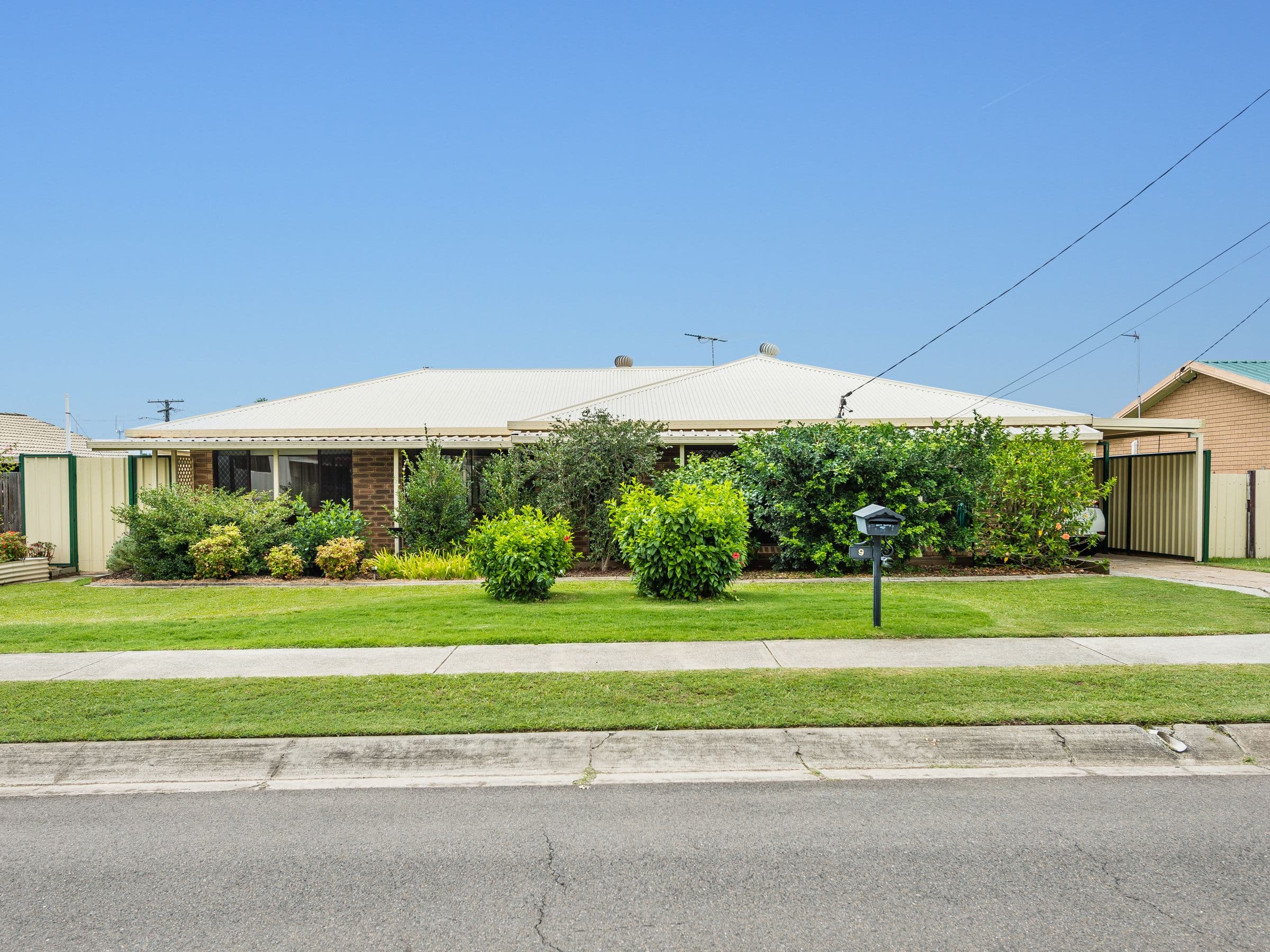 9 Cotswold Street, Mount Warren Park QLD 4207, Mount Warren Park - Thumbnail 2