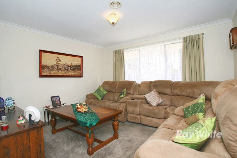 7 Knowing Close, CRANBOURNE WEST VIC 3977, Cranbourne West - Thumbnail 4