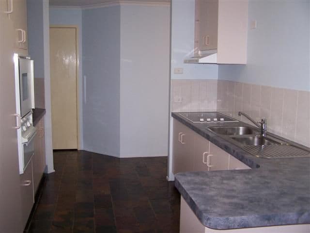 6 Thorn Street, KINGAROY, QLD, 4610, Kingaroy - Thumbnail 3