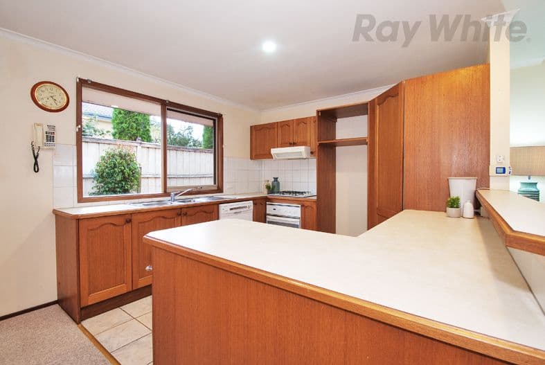 5 GREENRIDGE Court, CHIRNSIDE PARK VIC 3116, Chirnside Park - Thumbnail 4