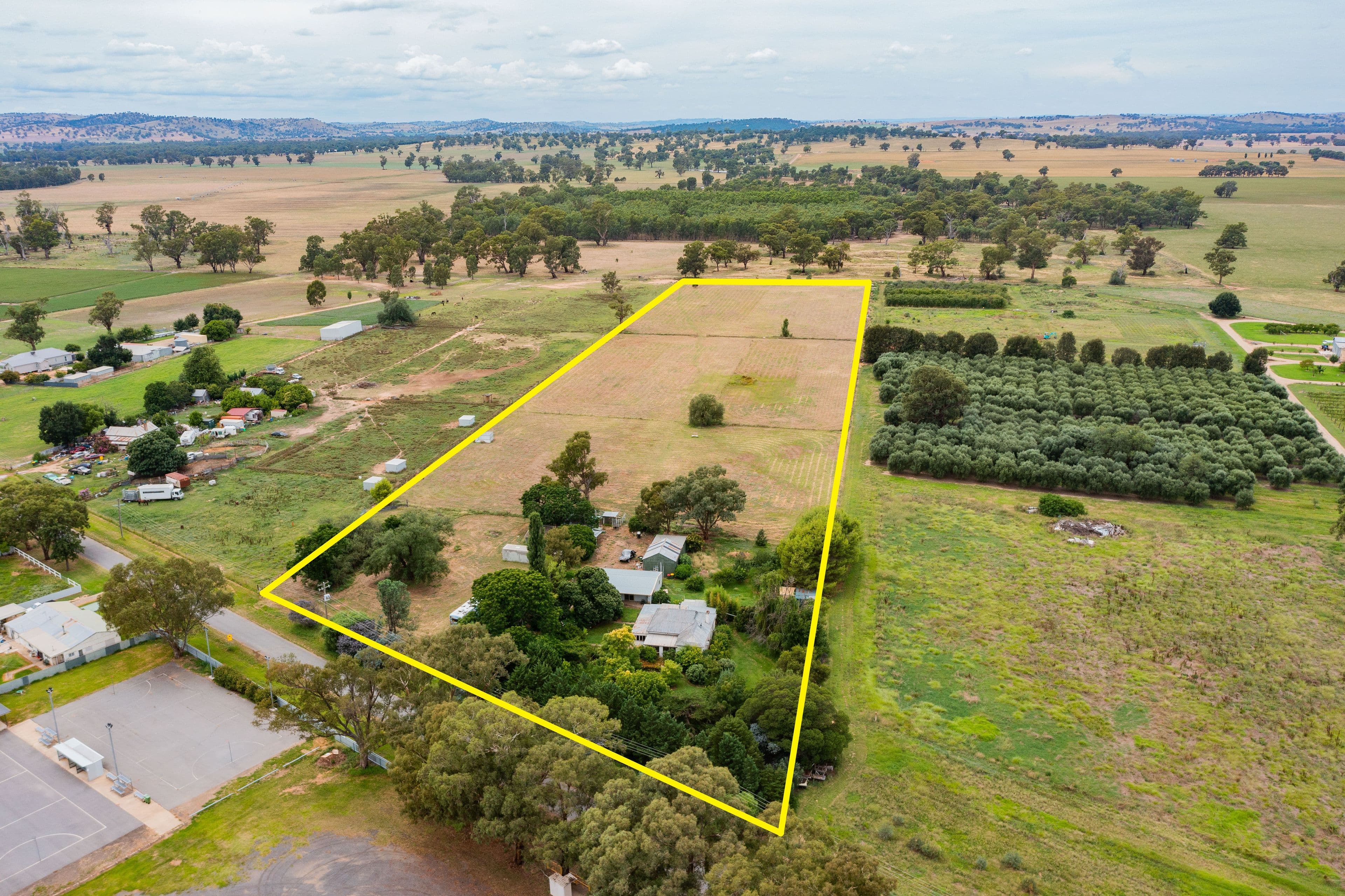3 Pioneer Avenue, Gumly Gumly NSW 2652, Gumly Gumly - Image 1