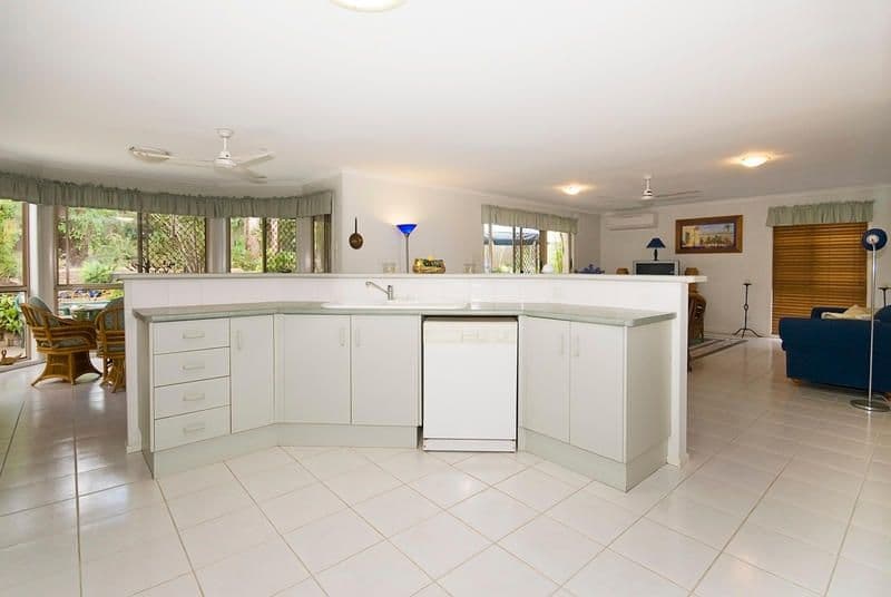93 Braidwood Drive, Australind, WA, 6233, Australind - Thumbnail 4