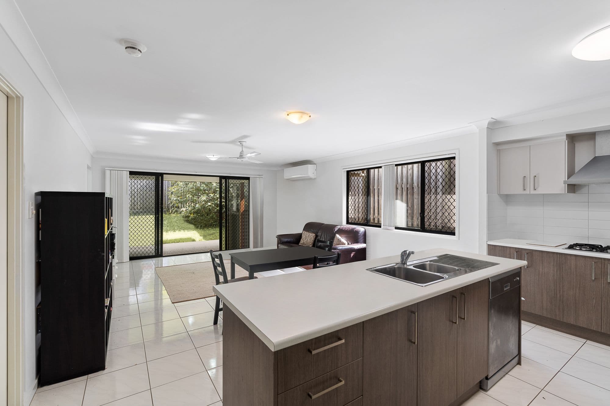 5 Mariana Court, Mango Hill QLD 4509, Mango Hill - Thumbnail 4