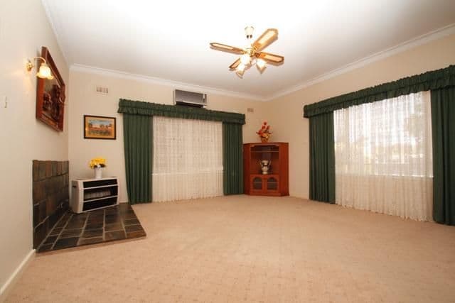 11 Fourth Street, LOXTON SA 5333, Loxton - Thumbnail 2