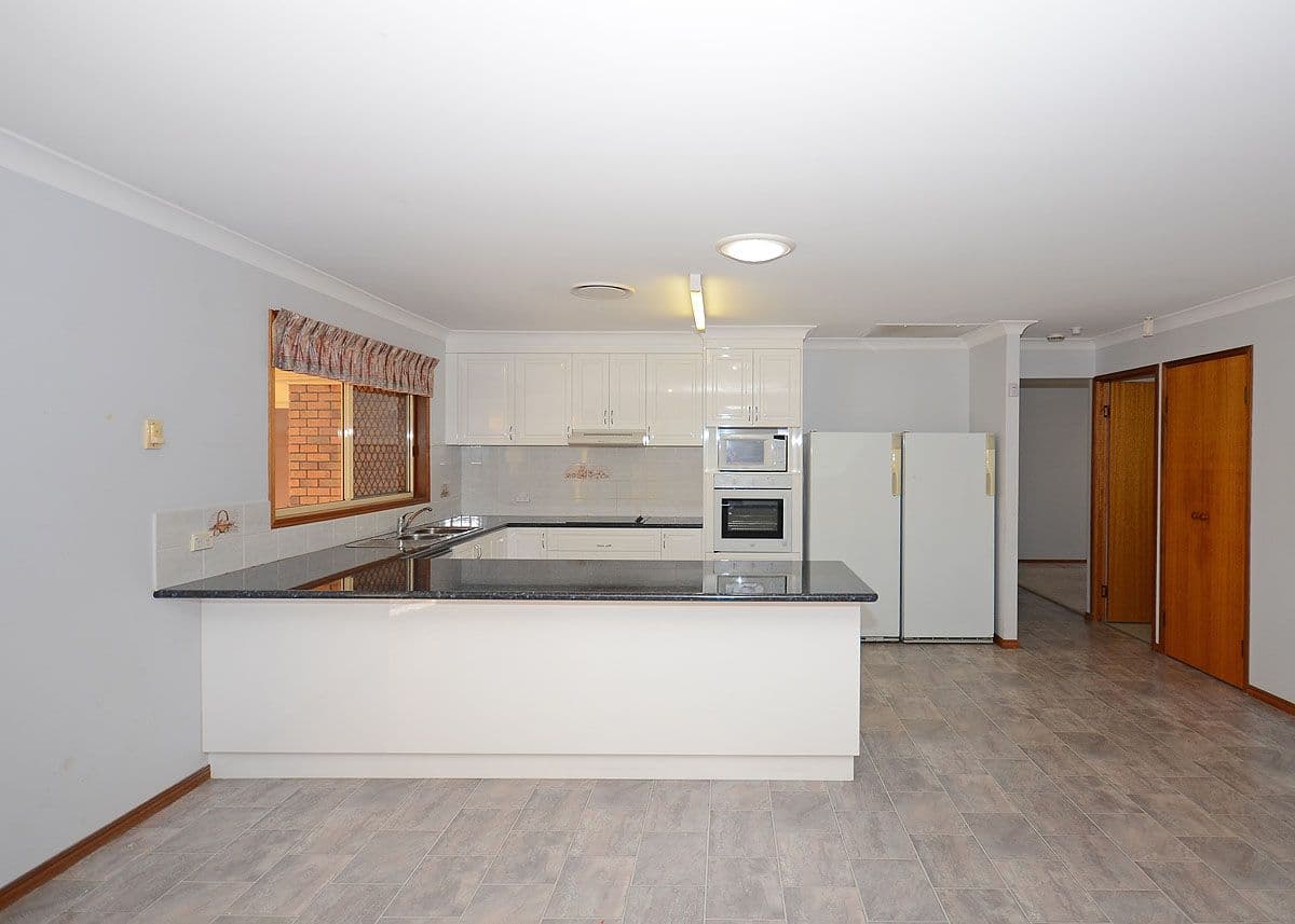 18 Ripley Avenue, PIALBA QLD 4655, Pialba - Thumbnail 4