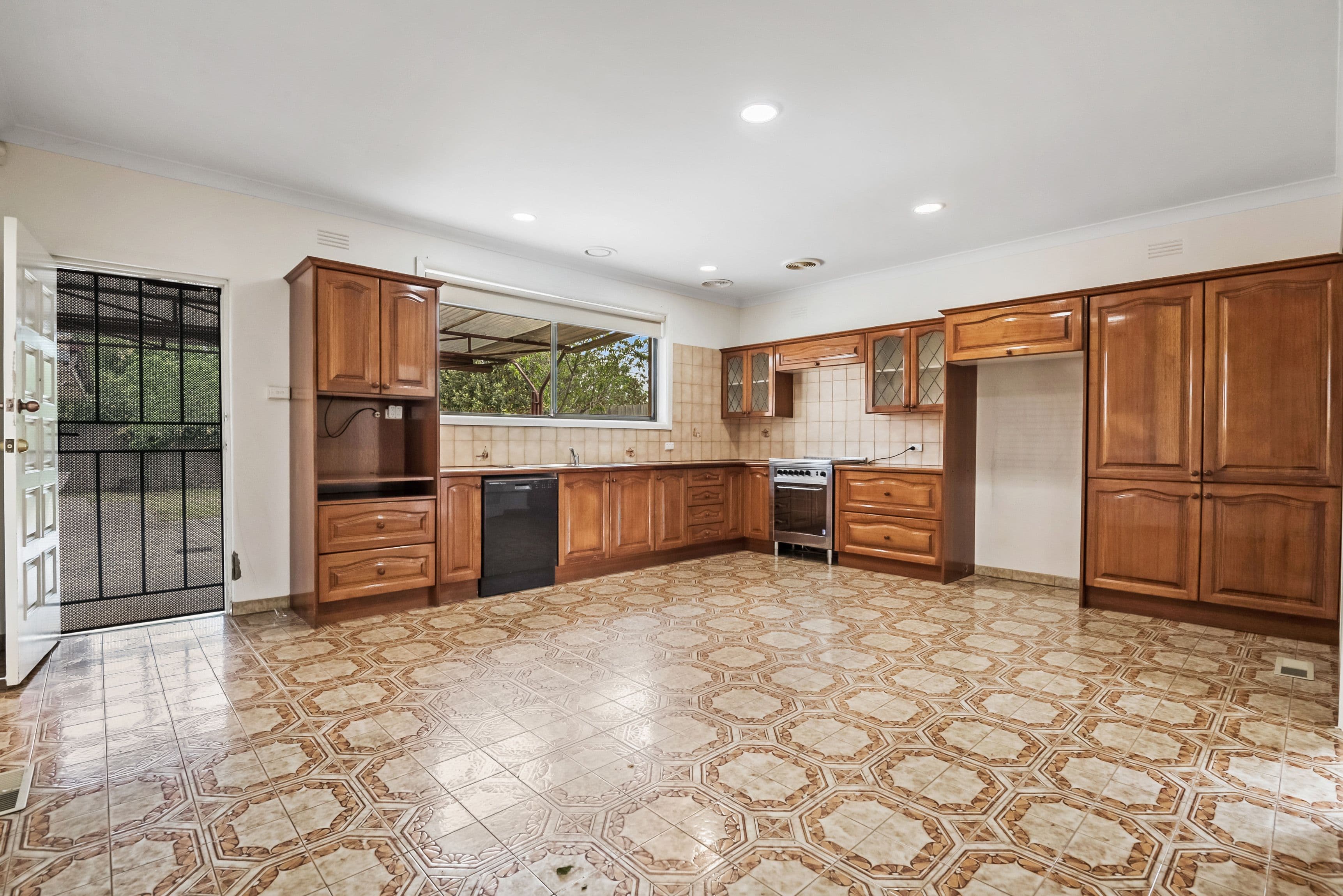 48 Arundel Avenue, Reservoir VIC 3073, Reservoir - Thumbnail 6