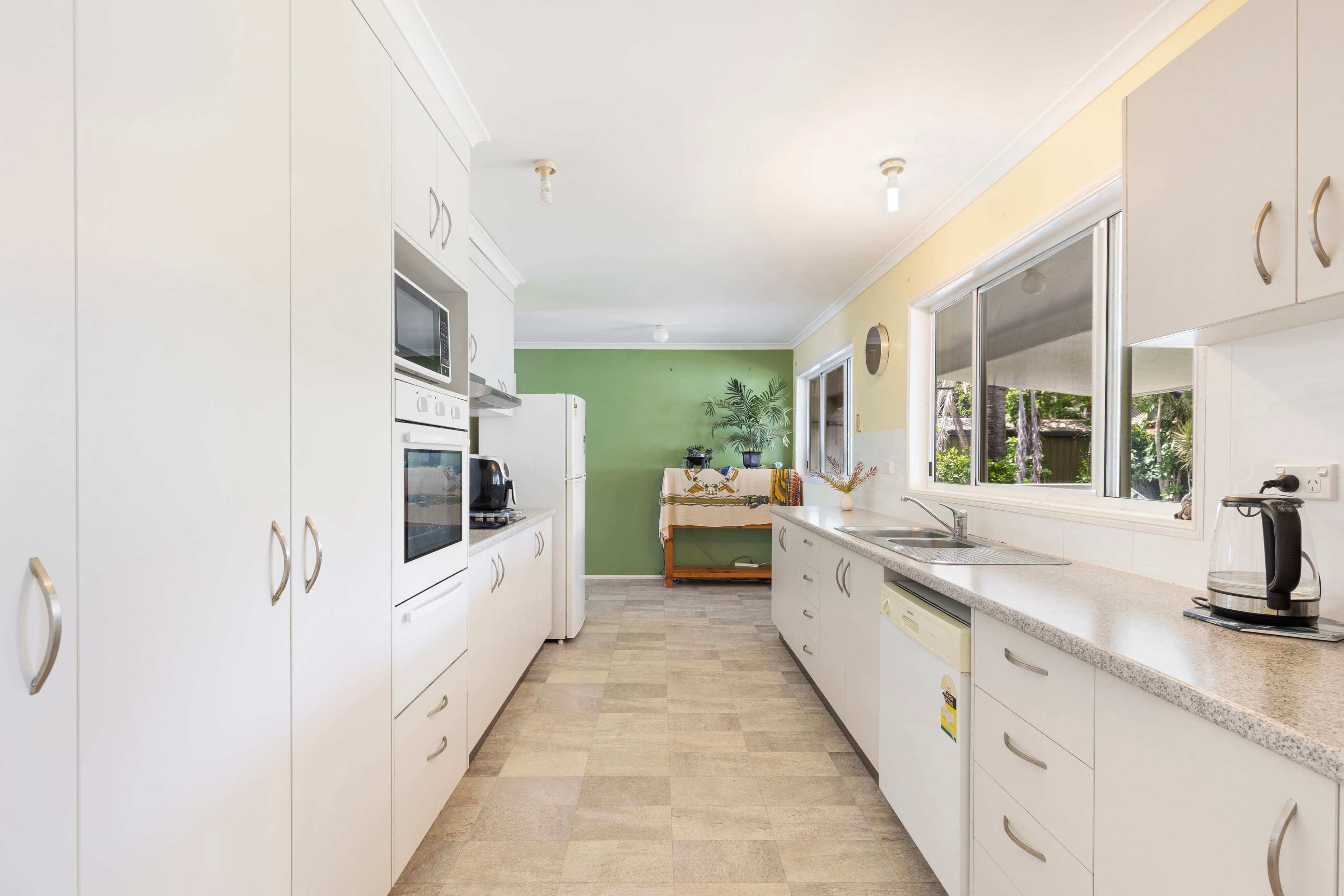 37 Oleander Avenue, Kawungan QLD 4655, Kawungan - Thumbnail 6