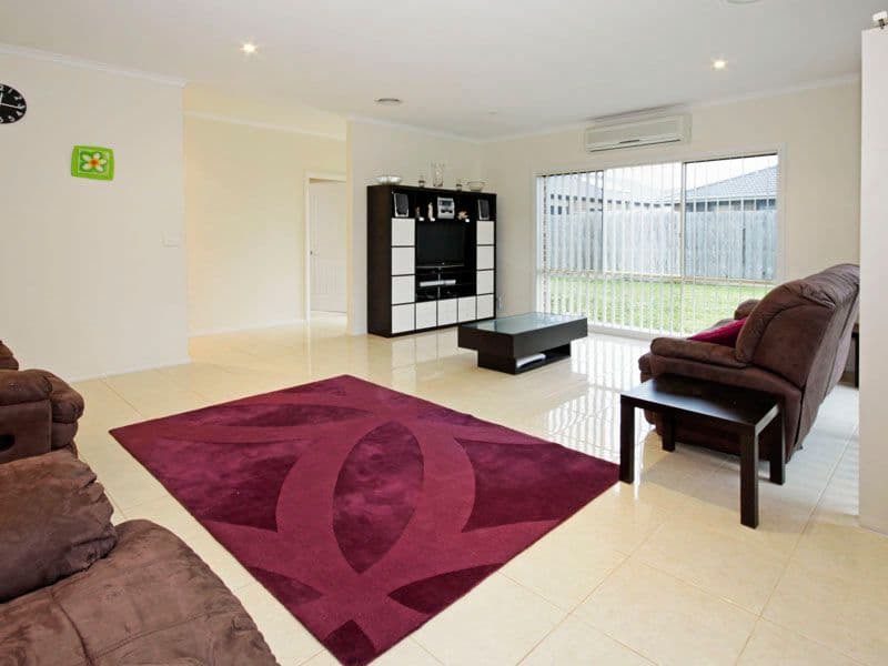 7 Tresco Court, ST ALBANS PARK VIC 3219, St Albans Park - Thumbnail 3