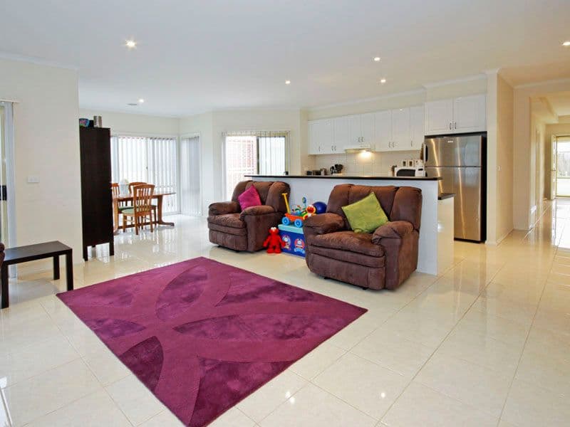 7 Tresco Court, ST ALBANS PARK VIC 3219, St Albans Park - Thumbnail 4