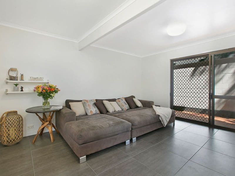 6 Kerrydan Street, HOLLAND PARK WEST QLD 4121, Holland Park West - Thumbnail 6
