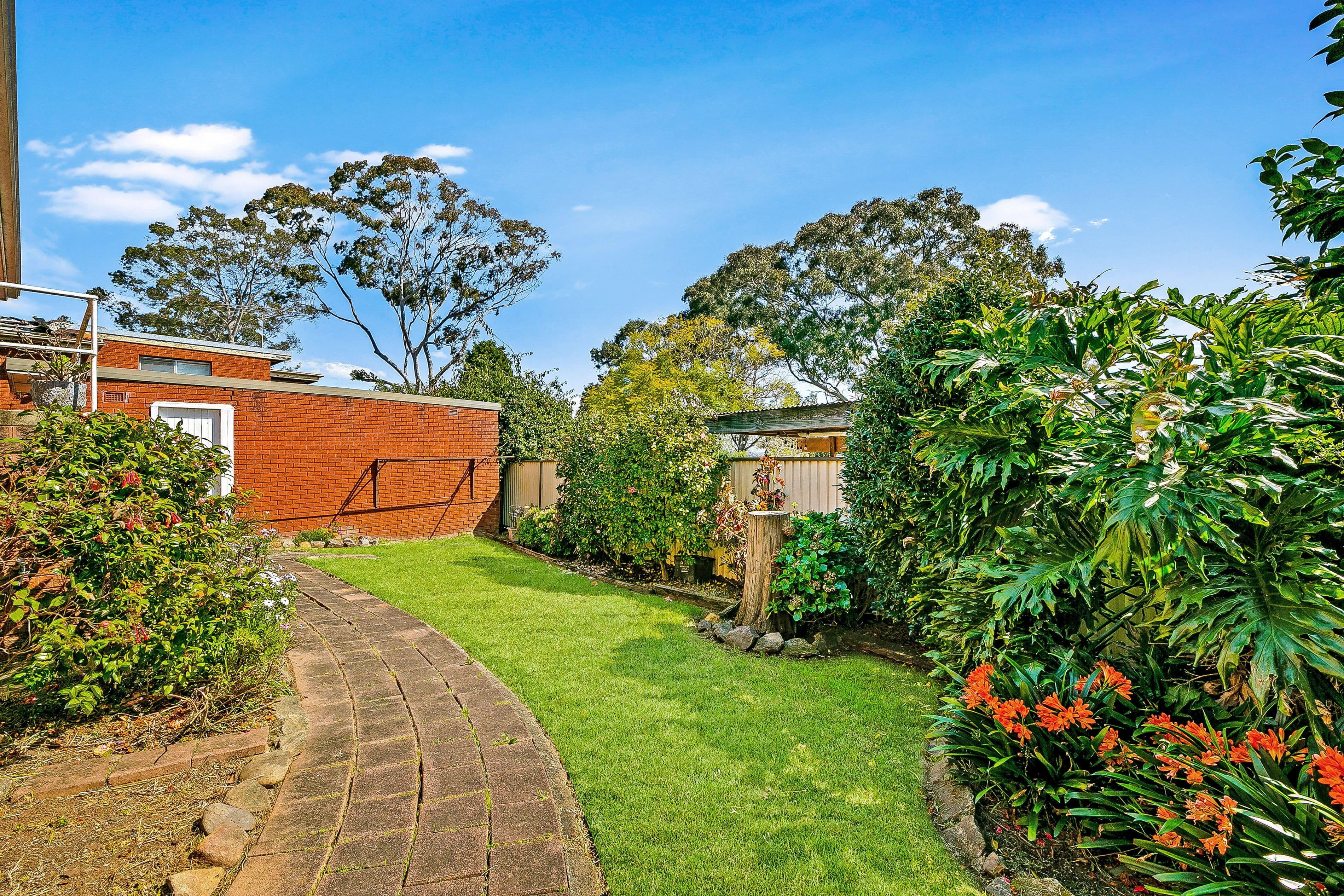 31 Donington Avenue, Georges Hall NSW 2198, Georges Hall - Thumbnail 8
