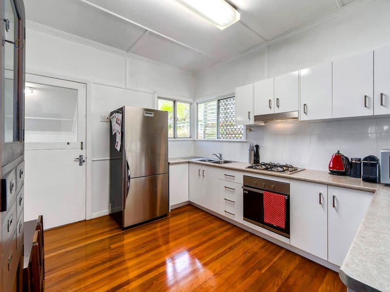 12 Quebec Avenue, CAMP HILL QLD 4152, Camp Hill - Thumbnail 4