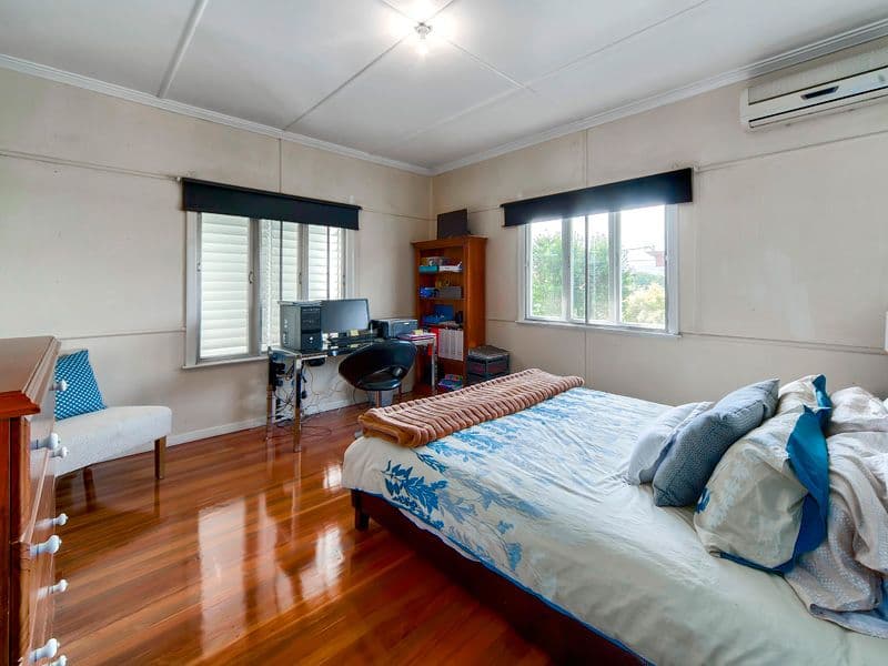 12 Quebec Avenue, CAMP HILL QLD 4152, Camp Hill - Thumbnail 5