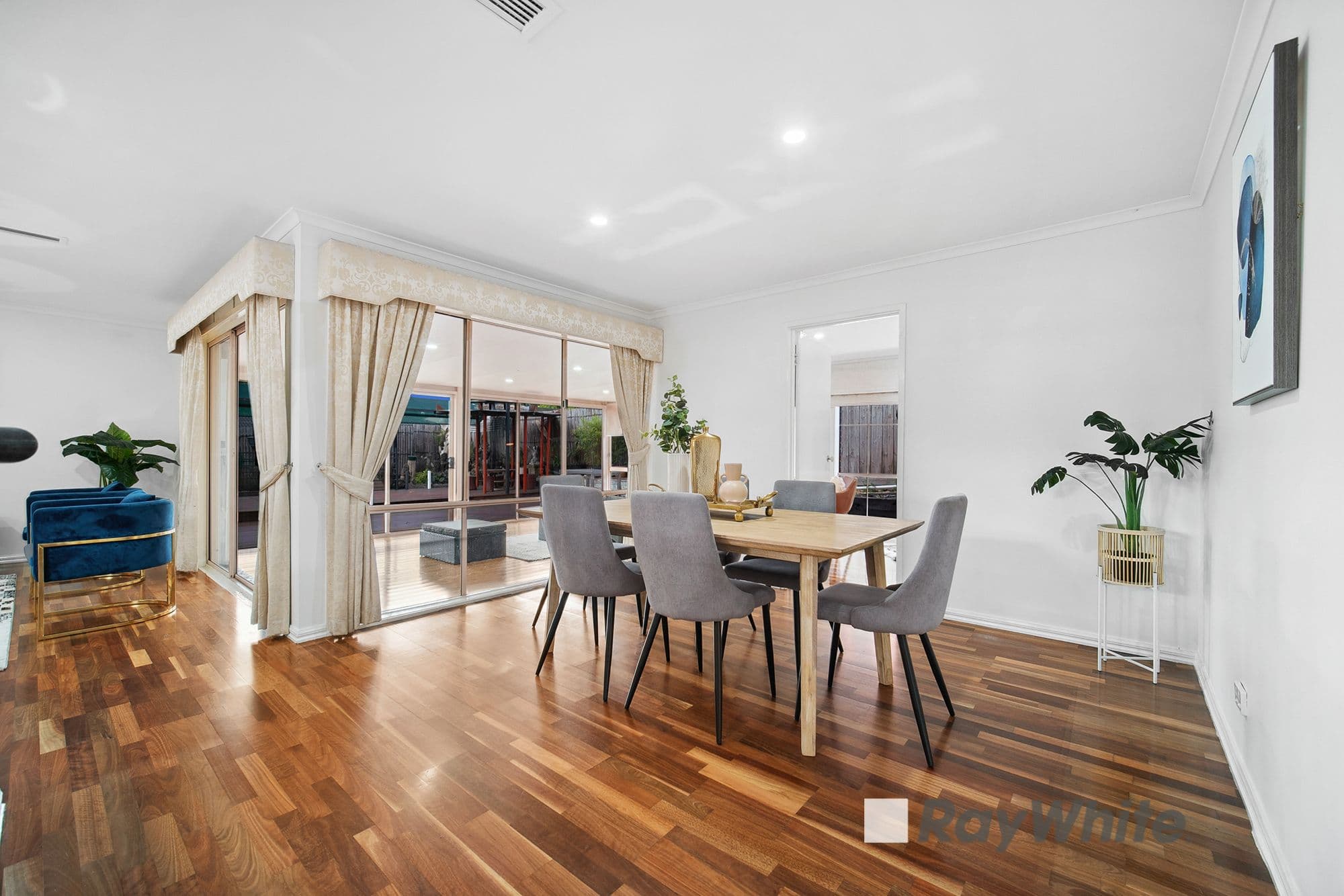 22 Valley View Rise, Hampton Park VIC 3976, Hampton Park - Thumbnail 4