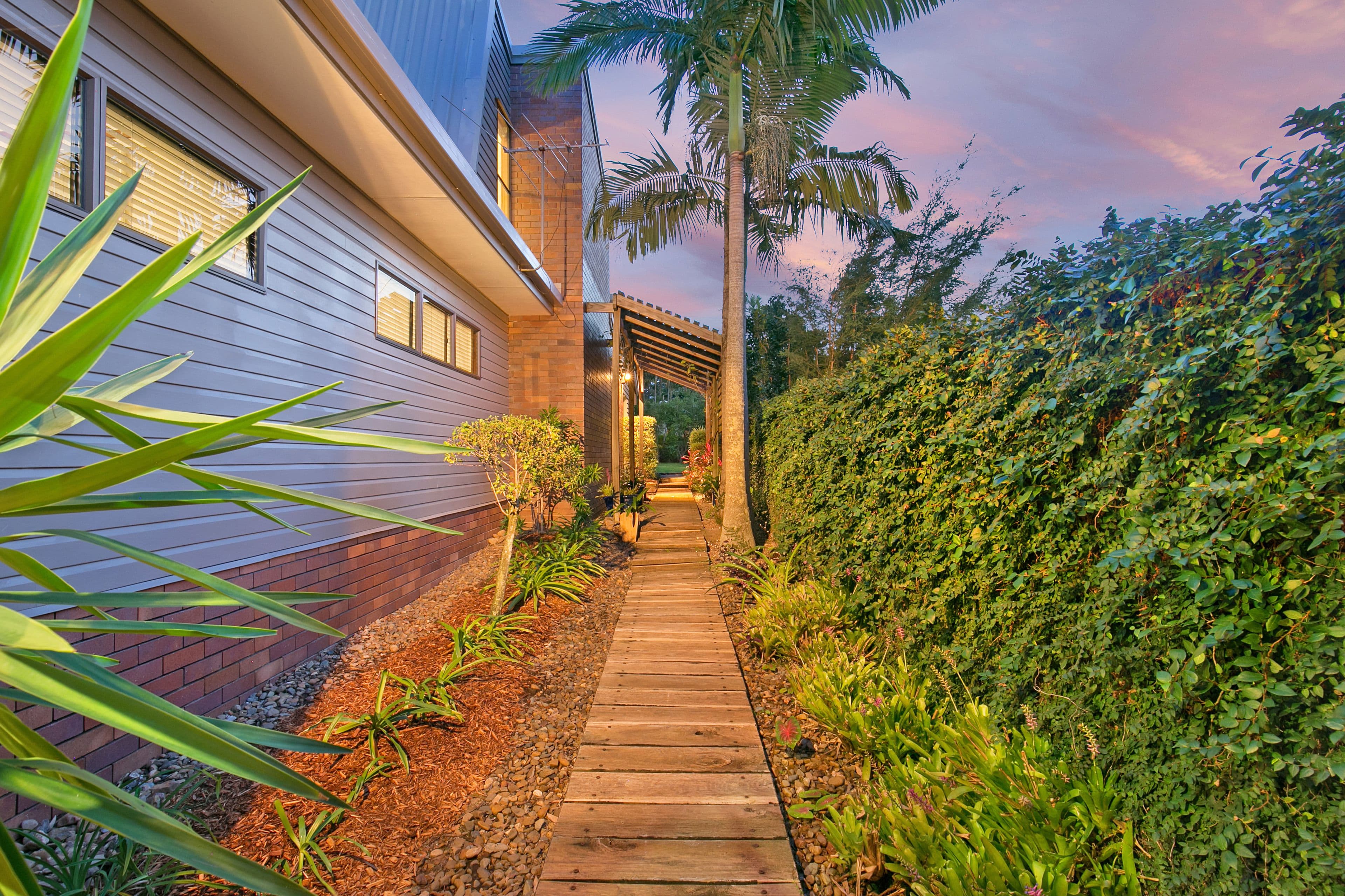 12 La Senda Court, Springwood QLD 4127, Springwood - Thumbnail 2