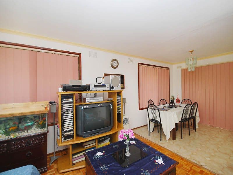 52 Clarke Drive, GLADSTONE PARK VIC 3043, Gladstone Park - Thumbnail 5