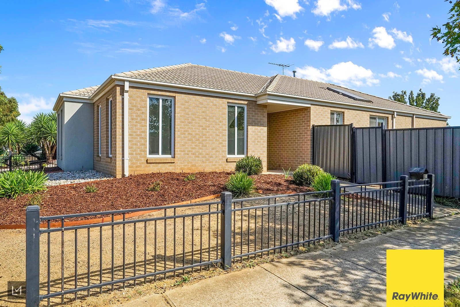 19 Mallina Glen, Tarneit VIC 3029, Tarneit - Image 1