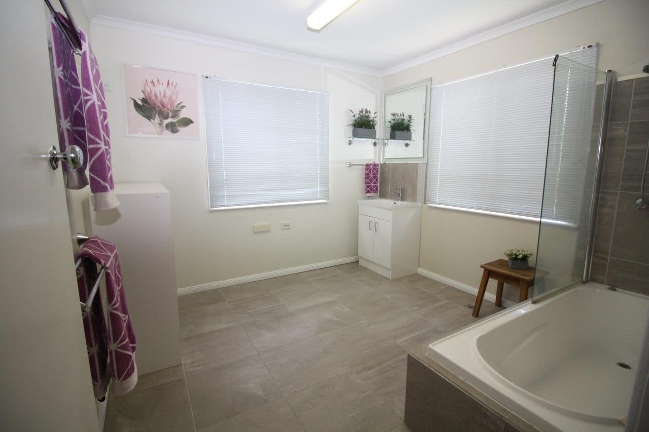 48 Hackett Terrace, Richmond Hill QLD 4820, Richmond Hill - Thumbnail 8