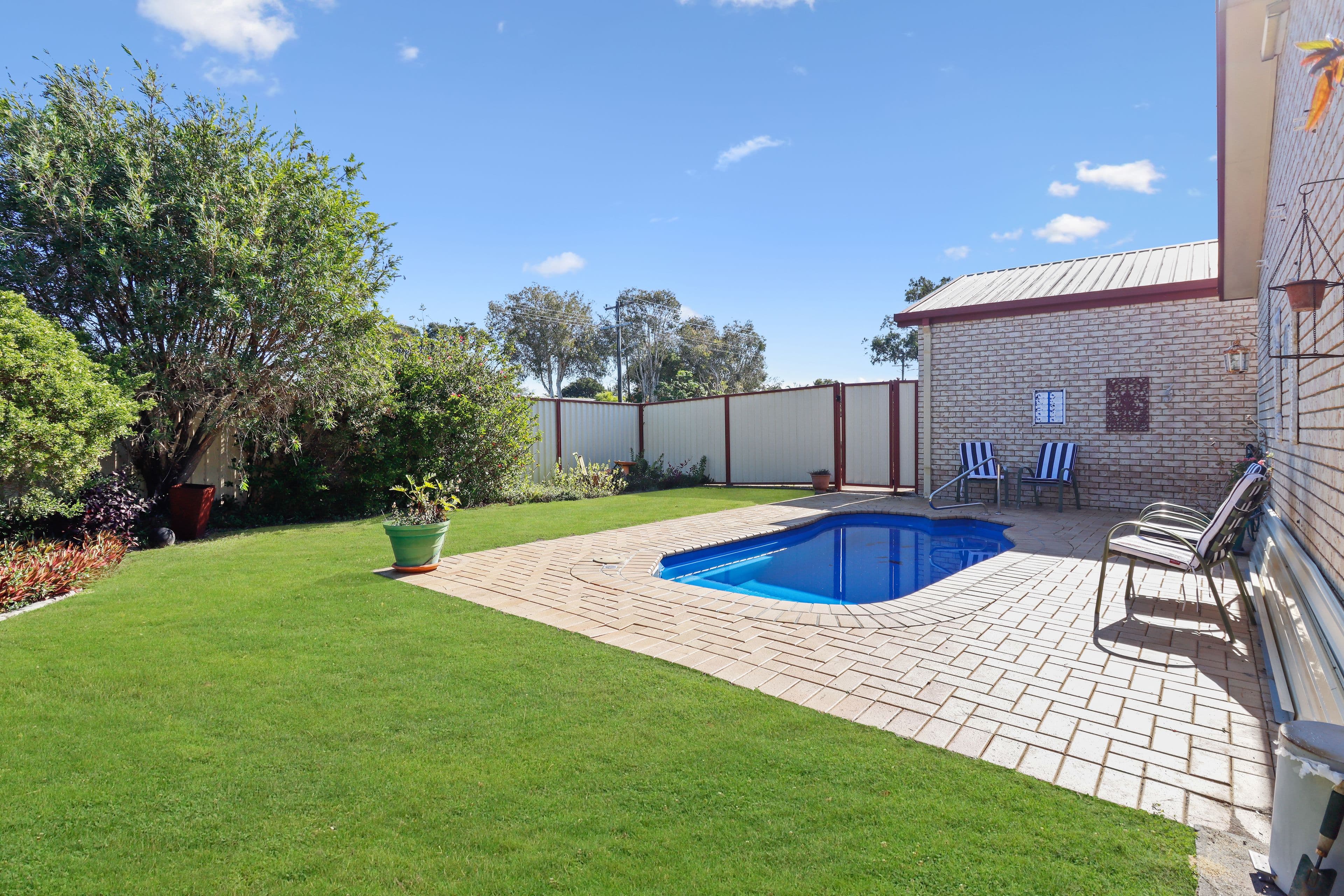 2 Jennylee Close, Urangan QLD 4655, Urangan - Thumbnail 2