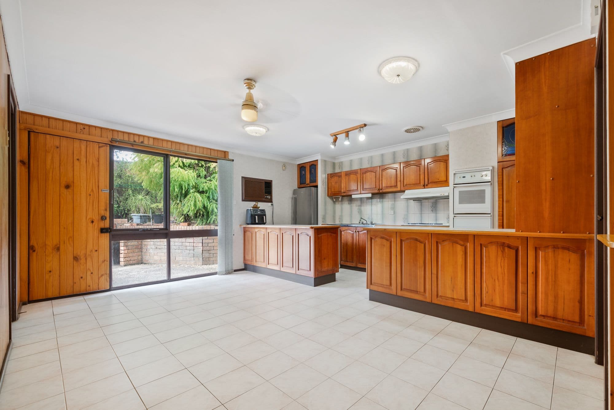 8 Munmorah Street, Leumeah NSW 2560, Leumeah - Thumbnail 5