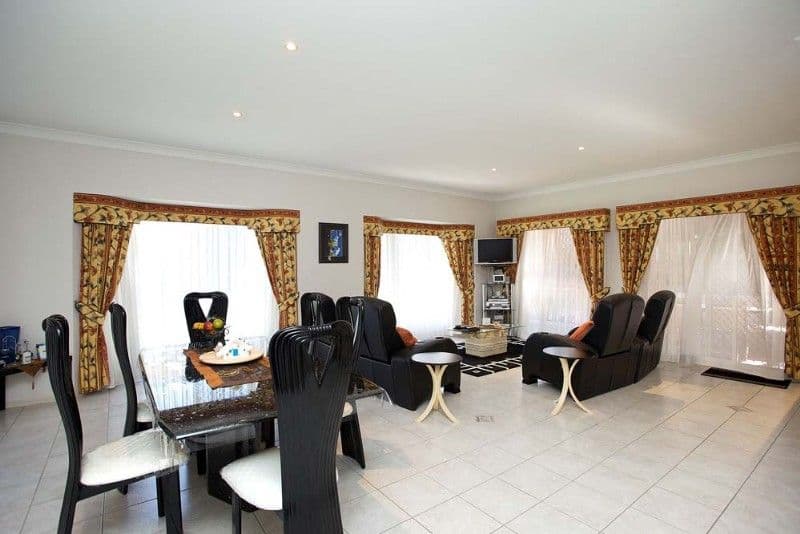19 Marianna Street, MANSFIELD QLD 4122, Mansfield - Thumbnail 4